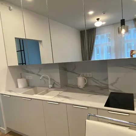 Moder Chic In Center-prime Apartment *