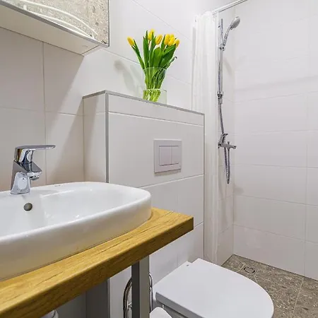 Moder Chic In Center-prime דירה